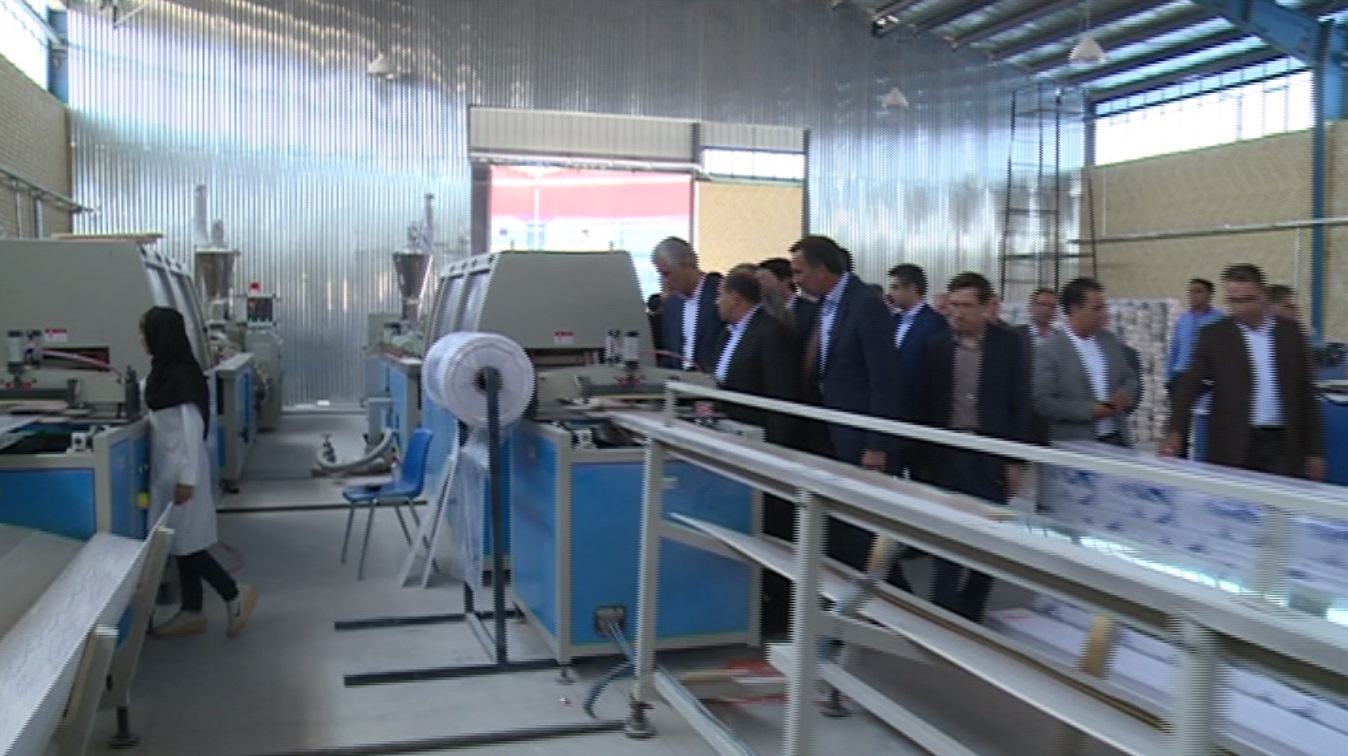 افتتاح نخستین کارخانه تولید دیوار پوش پلیمری جنوب کشور در شیراز