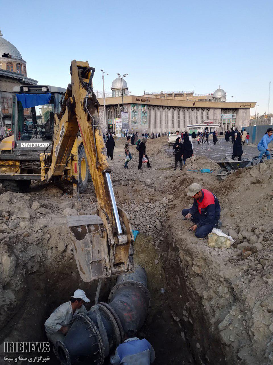 انجام سه کیلومتر شبکه آب وفاضلاب درمیدان امام و خیابان اکباتان