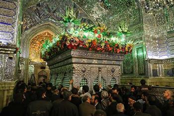 حرم شاهچراغ (ع) شادمان در روز میلاد حضرت علی&zwnj;اکبر (ع)