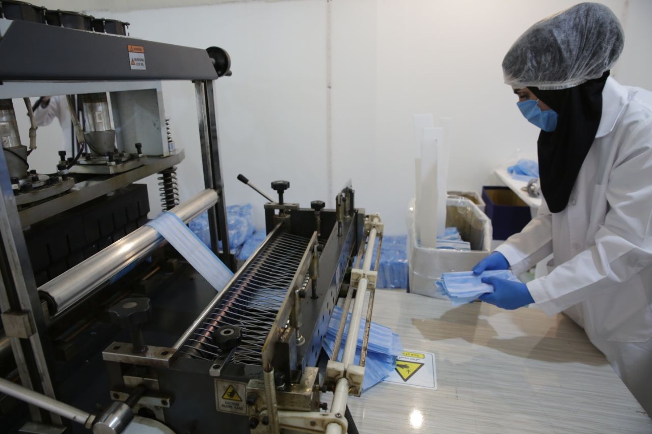 راهاندازی کارگاه تولید ماسک بهداشتی با ظرفیت تولید روزانه 5 هزار عدد راهاندازی کارگاه تولید ماسک بهداشتی با ظرفیت تولید روزانه 5 هزار عدد