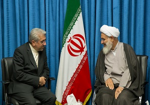 دیدار وزیر نیرو با نماینده ولی فقیه در استان قزوین دیدار وزیر نیرو با نماینده ولی فقیه در استان قزوین