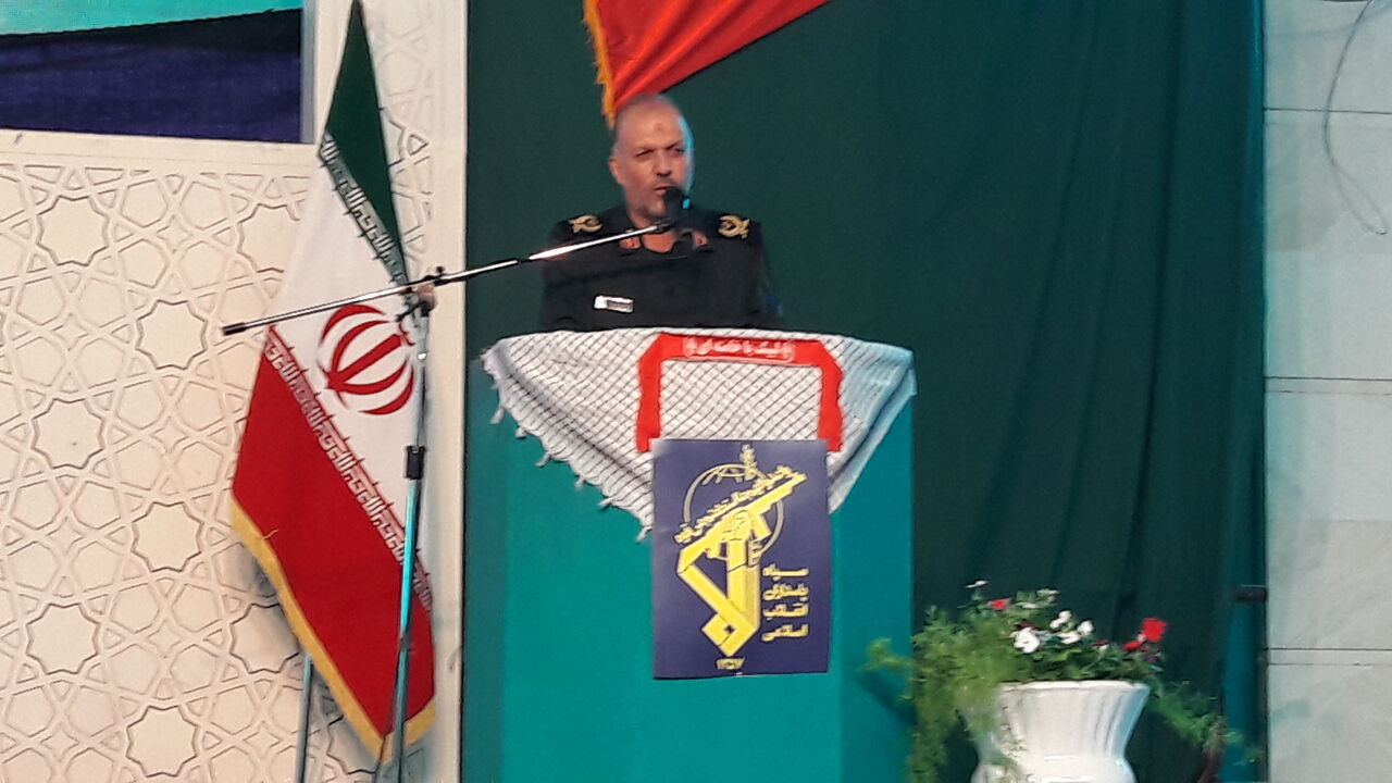 مراسم تودیع و معارفه فرمانده ناحیه بسیج امام صادق اصفهان مراسم تودیع و معارفه فرمانده ناحیه بسیج امام صادق اصفهان