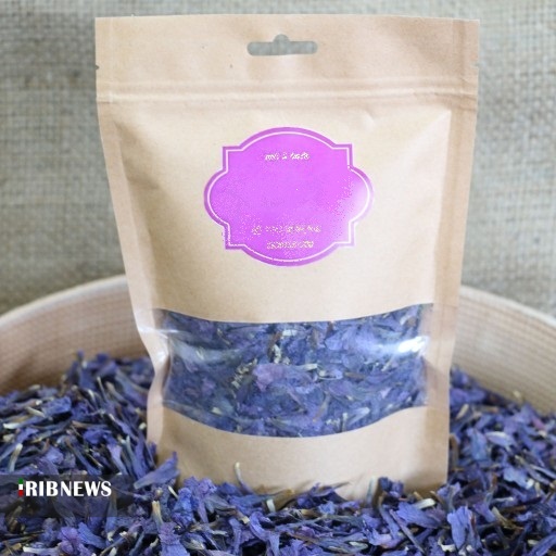 دمنوش لاجوردی مادربزرگ در فنجان شکسته فروش و فرآوری