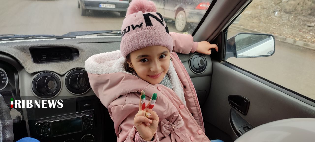 بر سر عهدی که بستیم، نشستیم ...