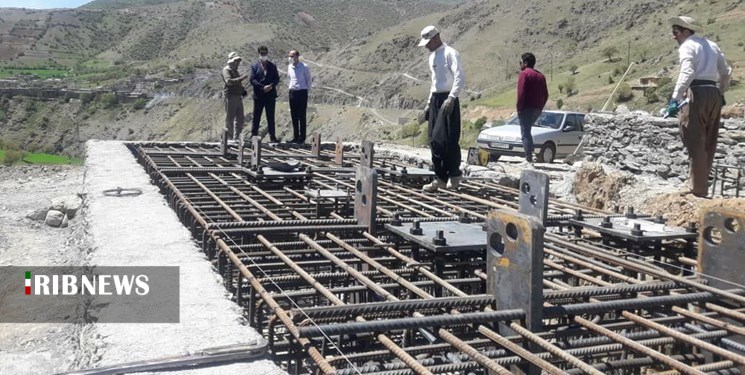 احداث بزرگترین پل شیشه‌ای معلق خاورمیانه در روستای نگل سنندج