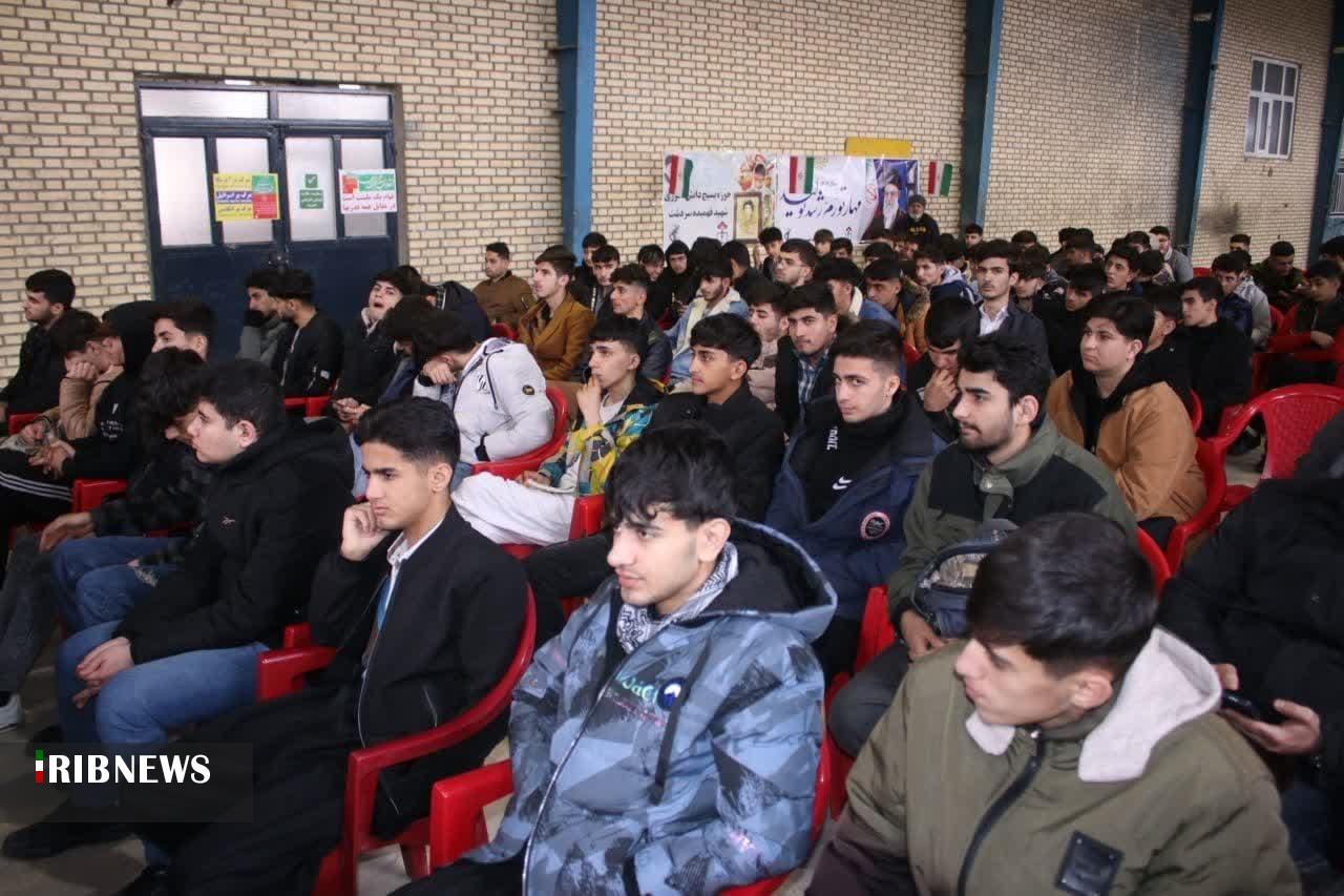 برگزاری جشن سیاسی رای اولی ها در سردشت برگزاری جشن سیاسی رای اولی ها در سردشت