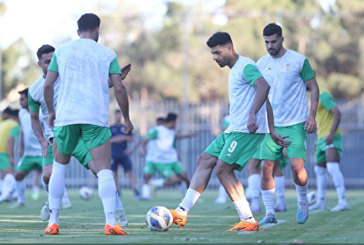 تمرین پرنشاط تیم ملی فوتبال ایران پیش از اعزام به بیشکک تمرین پرنشاط تیم ملی فوتبال ایران پیش از اعزام به بیشکک
