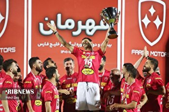 لیگ برتر فوتبال / قهرمانی پرسپولیس در لیگ برتر فوتبال