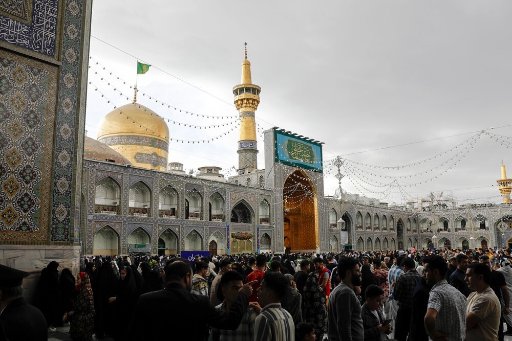 شهر بهشت غرق در شادی میلاد امام حسین (ع)