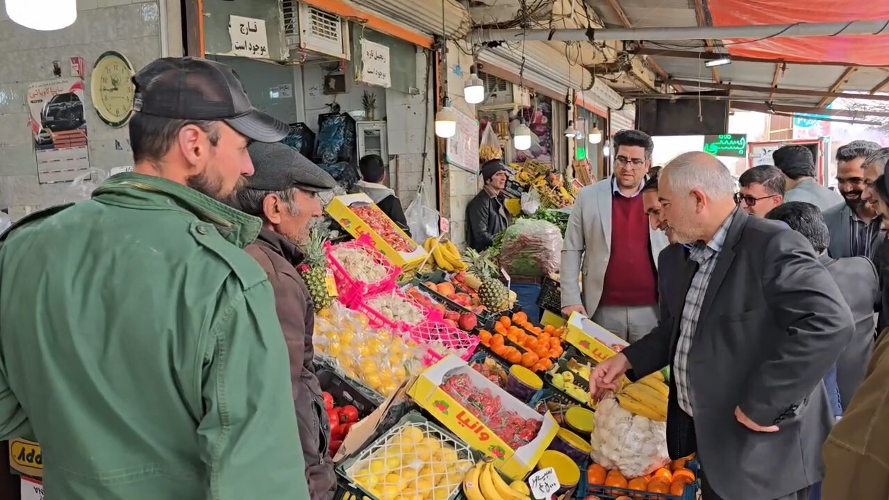 تامین میوه شب عید و اقلام و کالا‌های ضروری در بازار شهرستان فریدن