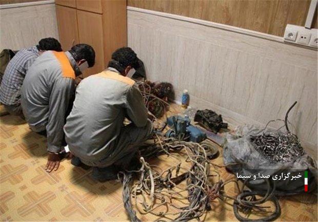 دستگیری سارقان سابقه دار کابلهای مخابراتی در اسفراین دستگیری سارقان سابقه دار کابلهای مخابراتی در اسفراین
