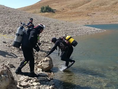 یافتن جسد غریق در دریاچه تار دماوند توسط غواصان کردستانی