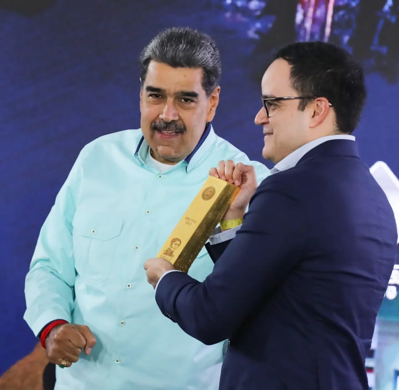 پیام روشن مادورو به واشنگتن؛ یک تن طلای جدید در خزانه بانک مرکزی پیام روشن مادورو به واشنگتن؛ یک تن طلای جدید در خزانه بانک مرکزی