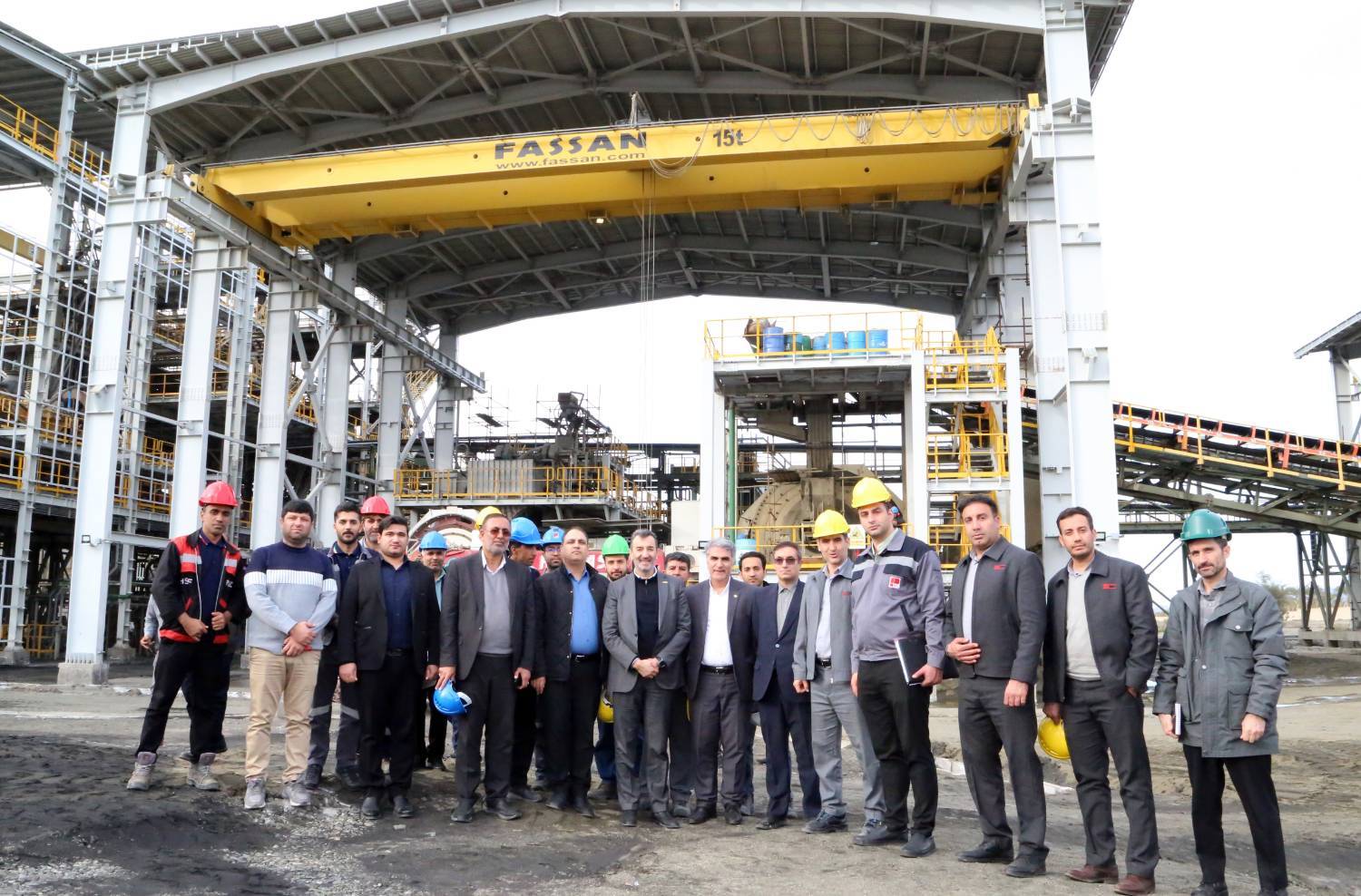 همکاری ایمیدرو با دانش‌بنیان‌ها برای بومی‌سازی تولید تیتانیوم