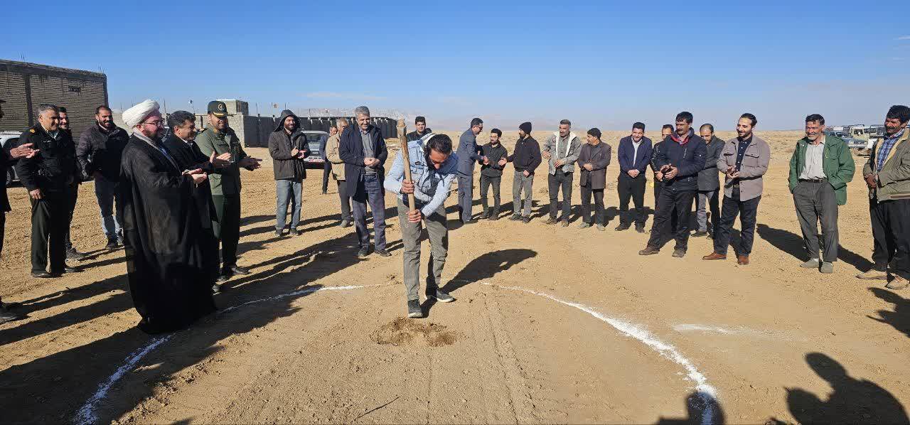 افتتاح و آغاز ساخت چند طرح در شهر ایزدخواست آباده