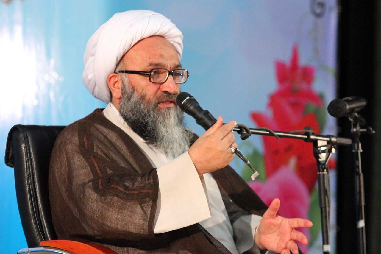 خون شهدای امنیت پشتوانه عزت و اقتدار ملت ایران است خون شهدای امنیت پشتوانه عزت و اقتدار ملت ایران است