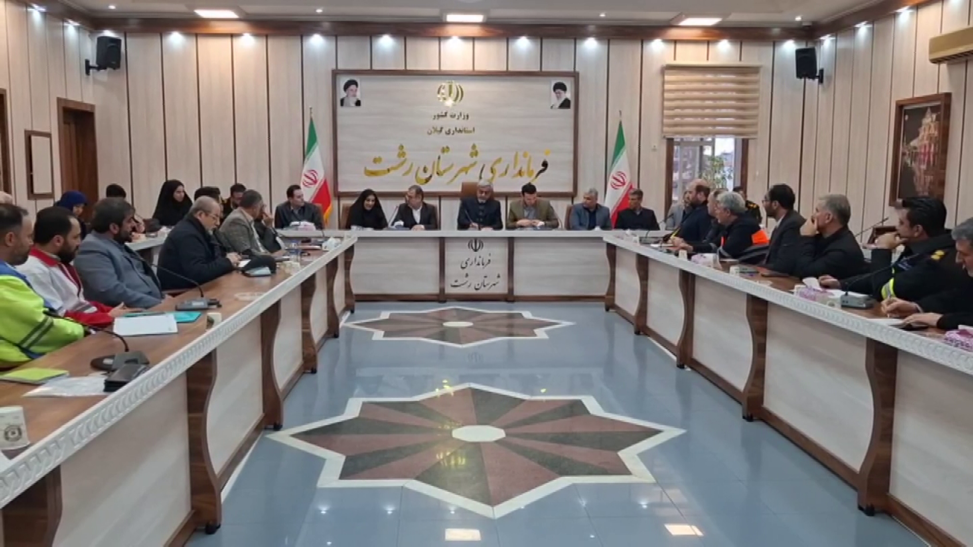 نشست ستاد گرامیداشت دهه فجر در رشت