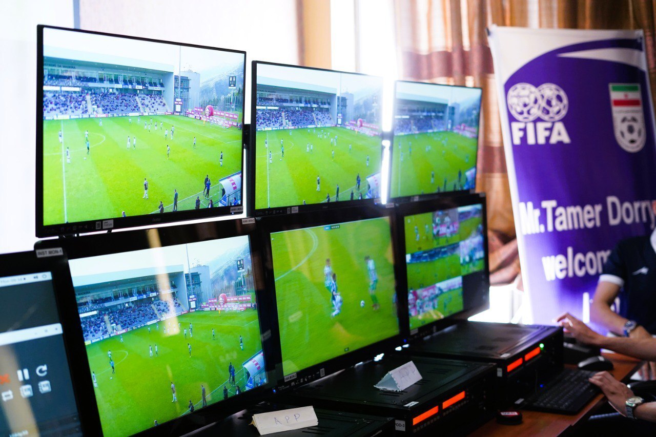 برگزاری کلاسهای ویای آر زیر نظر مدرس خارجی برگزاری کلاسهای ویای آر زیر نظر مدرس خارجی