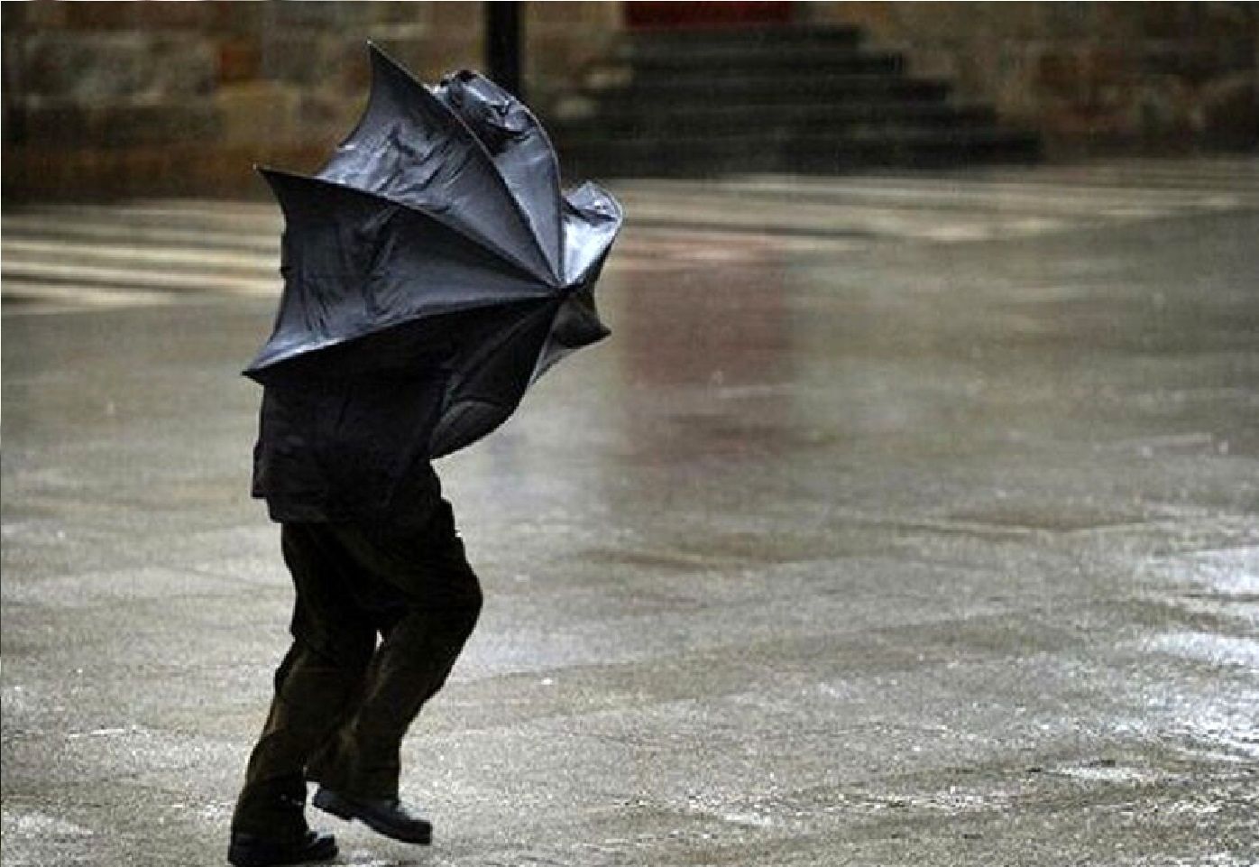 سرعت تندباد در جنوب آذربایجان غربی به ۹۰ کیلومتر بر ساعت رسید سرعت تندباد در جنوب آذربایجان غربی به ۹۰ کیلومتر بر ساعت رسید