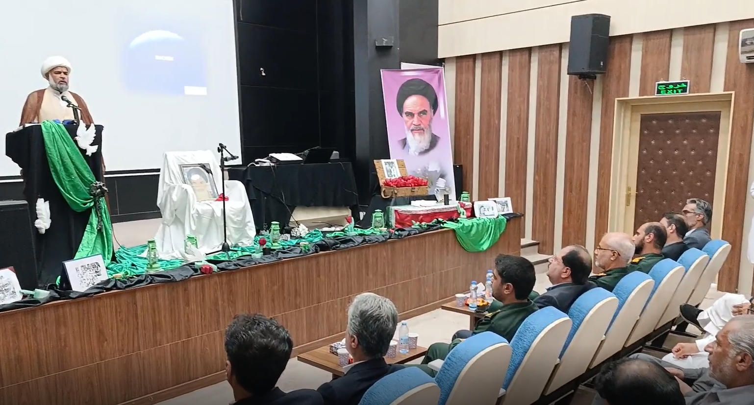 برگزاری همایش در محضر آفتاب بمیزبانی چابهار برگزاری همایش در محضر آفتاب بمیزبانی چابهار