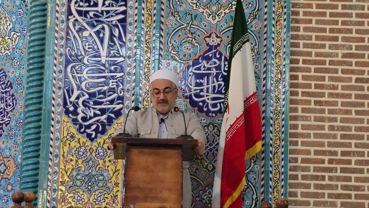 امنیت امروز ایران مرهون خون شهداست امنیت امروز ایران مرهون خون شهداست