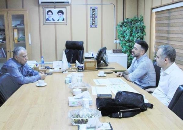 نشست مربی تیم ملی فوتبال با دبیر سازمان لیگ و مدیر لیگ برتر نشست مربی تیم ملی فوتبال با دبیر سازمان لیگ و مدیر لیگ برتر