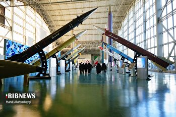 بازدید گروه های جوان و نوجوان از نمایشگاه هوا و فضا