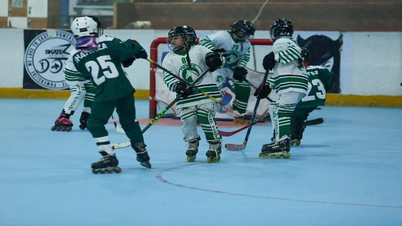 نایبقهرمانی تیم اسکیت اینلاین هاکی بانوان فونیکس قم نایبقهرمانی تیم اسکیت اینلاین هاکی بانوان فونیکس قم