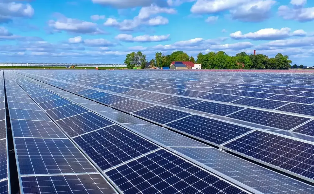 احداث ۷۰ نیروگاه خورشیدی جدید برای تقویت تولید برق خوزستان احداث ۷۰ نیروگاه خورشیدی جدید برای تقویت تولید برق خوزستان