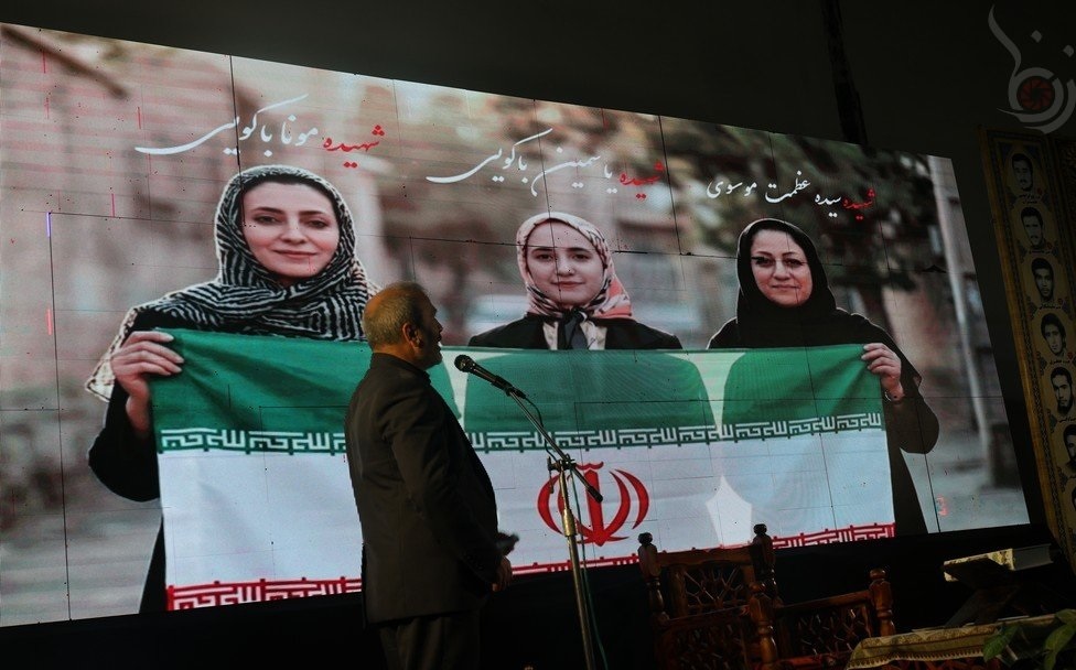 خون شهدا، ایران را بر قله‌های افتخار نشاند