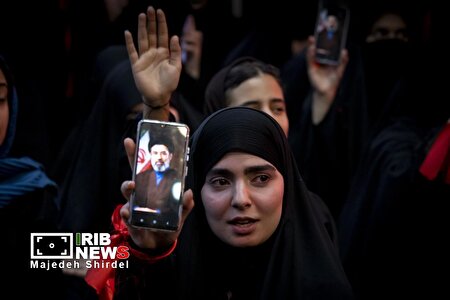 تجدید بیعت دختران نرجسانه با رهبر انقلاب در اجتماع بزرگ«بنات‌الحسین(ع)»